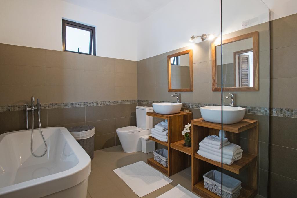 Marosalie Villa *